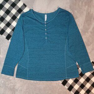 2XL | WindRiver | Heathered Long Sleeved Button-Front Top